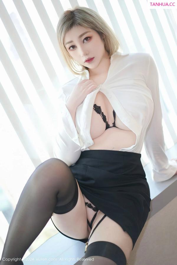 柠檬c_lemon 妲己_Toxic [XiuRen]高清写真图 2024.04.12 No.8381 妲己_Toxic 黑丝美臀第12张图片